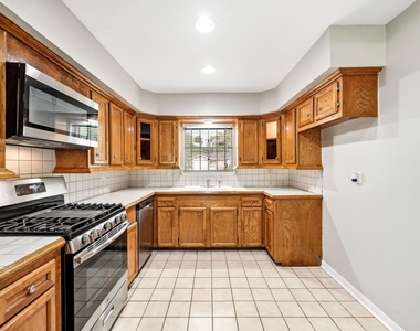 12903 Claygate Drive - Photo Thumbnail 3