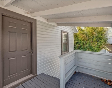 2415 Columbia Street - Photo Thumbnail 11