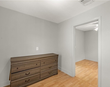 2415 Columbia Street - Photo Thumbnail 22