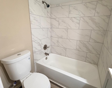 516 Hurst Street - Photo Thumbnail 16