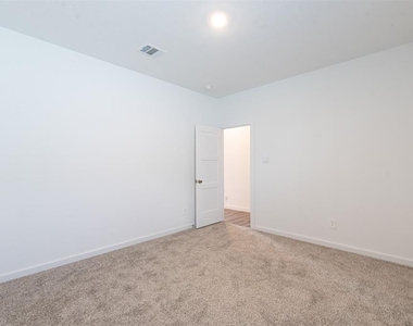 22606 Ginosa Trail - Photo Thumbnail 28