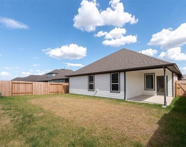 22606 Ginosa Trail - Photo Thumbnail 30