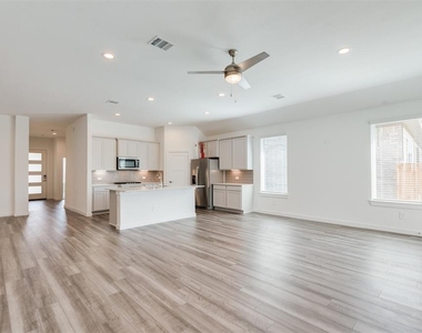 22606 Ginosa Trail - Photo Thumbnail 11
