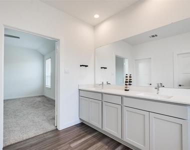 22606 Ginosa Trail - Photo Thumbnail 25