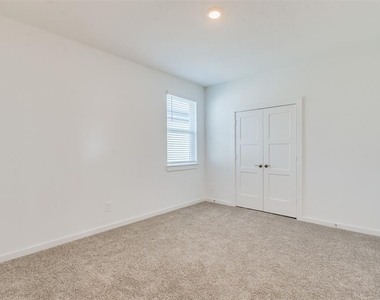 22606 Ginosa Trail - Photo Thumbnail 27