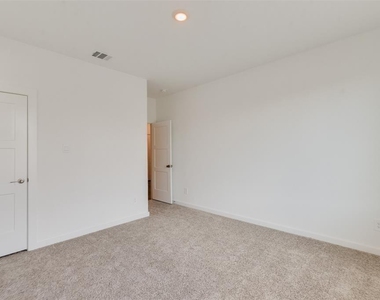 22606 Ginosa Trail - Photo Thumbnail 18