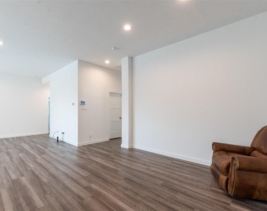 22606 Ginosa Trail - Photo Thumbnail 9