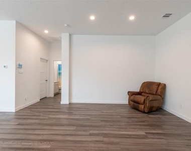 22606 Ginosa Trail - Photo Thumbnail 7