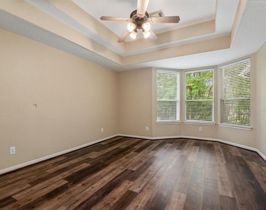 130 Zephyr Bend Place - Photo Thumbnail 16