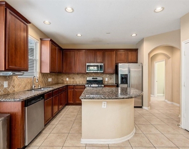 130 Zephyr Bend Place - Photo Thumbnail 9