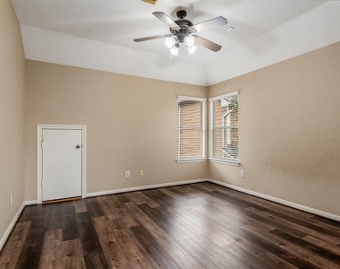 130 Zephyr Bend Place - Photo Thumbnail 24