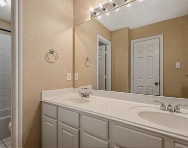 130 Zephyr Bend Place - Photo Thumbnail 27