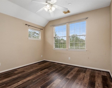 130 Zephyr Bend Place - Photo Thumbnail 26