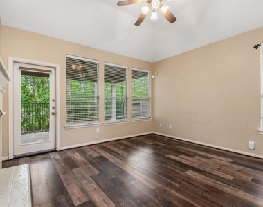 130 Zephyr Bend Place - Photo Thumbnail 12