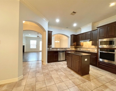 11643 Royal Oaks View - Photo Thumbnail 3