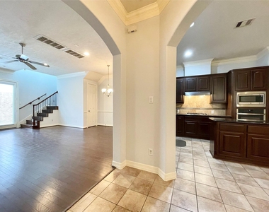 11643 Royal Oaks View - Photo Thumbnail 7