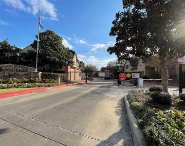 11643 Royal Oaks View - Photo Thumbnail 29