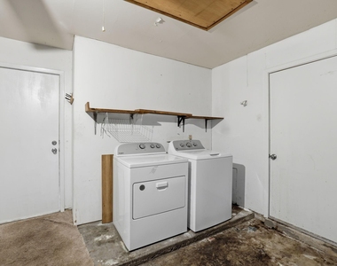 5111 Crystal Bay Drive - Photo Thumbnail 10