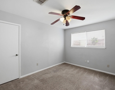 5111 Crystal Bay Drive - Photo Thumbnail 8