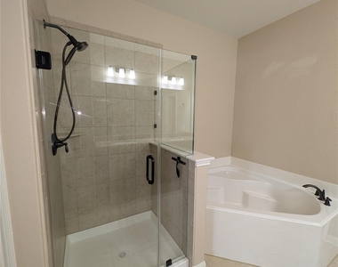 21210 Echo Manor Drive - Photo Thumbnail 8