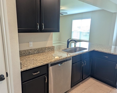 21210 Echo Manor Drive - Photo Thumbnail 2