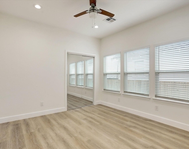3515 Delhi Street - Photo Thumbnail 14