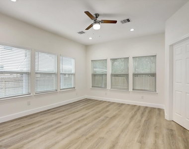 3515 Delhi Street - Photo Thumbnail 15