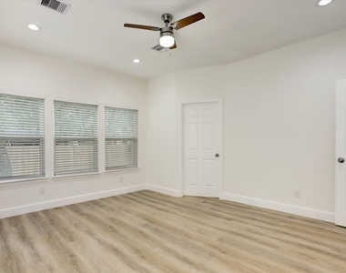 3515 Delhi Street - Photo Thumbnail 16