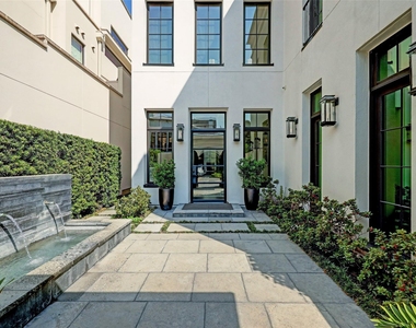 2521 Westgate Drive - Photo Thumbnail 42