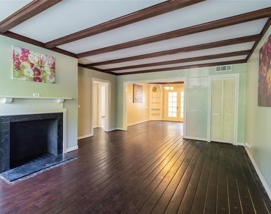 1961 Dryden Road - Photo Thumbnail 3