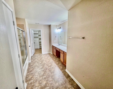 3145 Morgan Meadow Lane - Photo Thumbnail 11