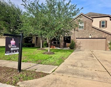 3145 Morgan Meadow Lane - Photo Thumbnail 2