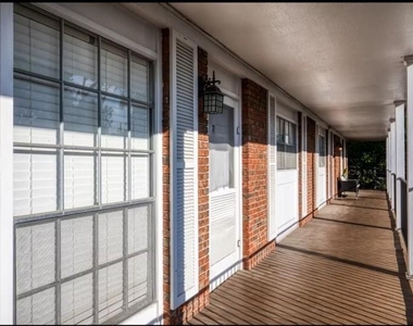 401 E Main Street - Photo Thumbnail 18