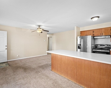 401 E Main Street - Photo Thumbnail 8