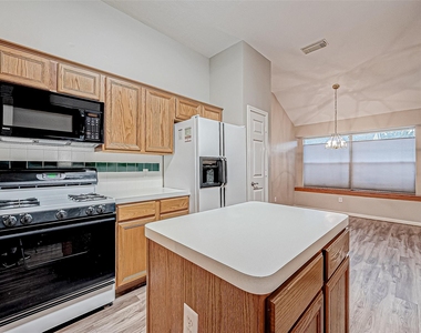 1524 Robin Avenue - Photo Thumbnail 10