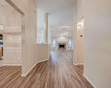 1524 Robin Avenue - Photo Thumbnail 1