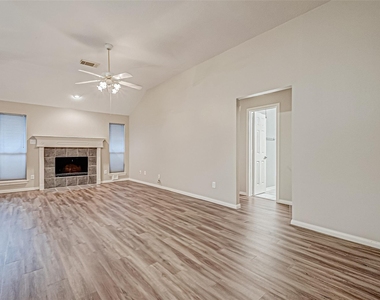 1524 Robin Avenue - Photo Thumbnail 5