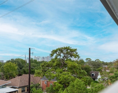 2903 Blodgett Street - Photo Thumbnail 25