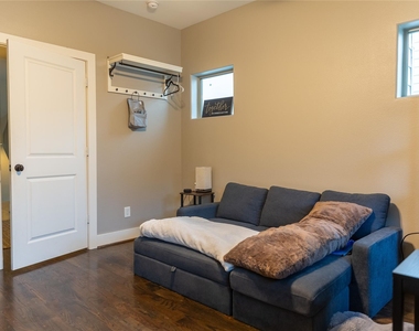 2903 Blodgett Street - Photo Thumbnail 20
