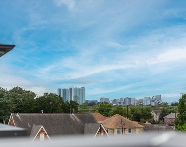 2903 Blodgett Street - Photo Thumbnail 26