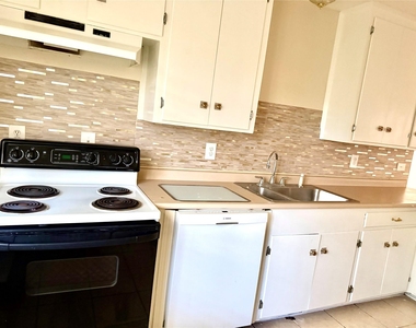 4275 Bethel Boulevard - Photo Thumbnail 7