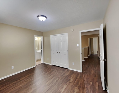 1927 Makenna Lane - Photo Thumbnail 21