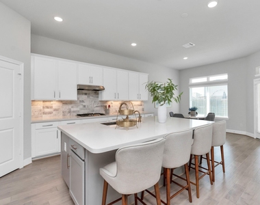 28646 Monarch Cliffs Drive - Photo Thumbnail 13