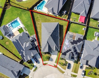 28646 Monarch Cliffs Drive - Photo Thumbnail 3