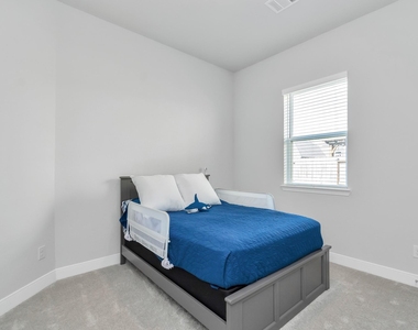 28646 Monarch Cliffs Drive - Photo Thumbnail 10