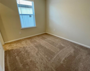 11738 Armadale Dr - Photo Thumbnail 14