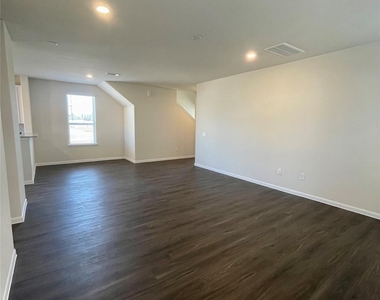 11738 Armadale Dr - Photo Thumbnail 5
