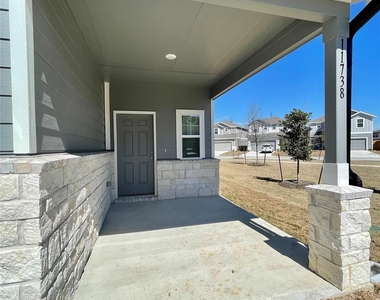 11738 Armadale Dr - Photo Thumbnail 2
