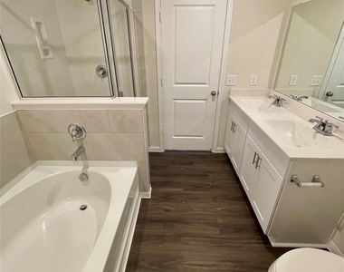 11738 Armadale Dr - Photo Thumbnail 12