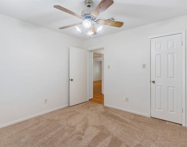 2106 Wickburn Drive - Photo Thumbnail 8